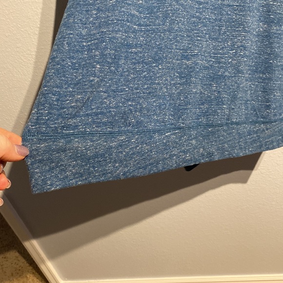 🆕 WOT, 1X Long sleeve Nike top, so soft! - Picture 6 of 8